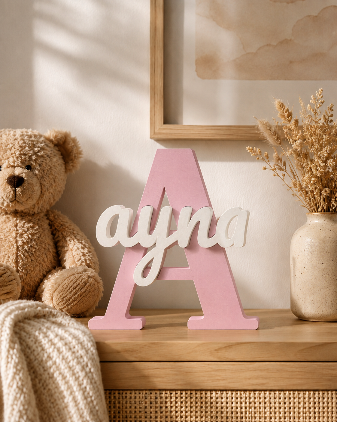 Lettre décorative A rose personnalisée avec le prénom Ayna